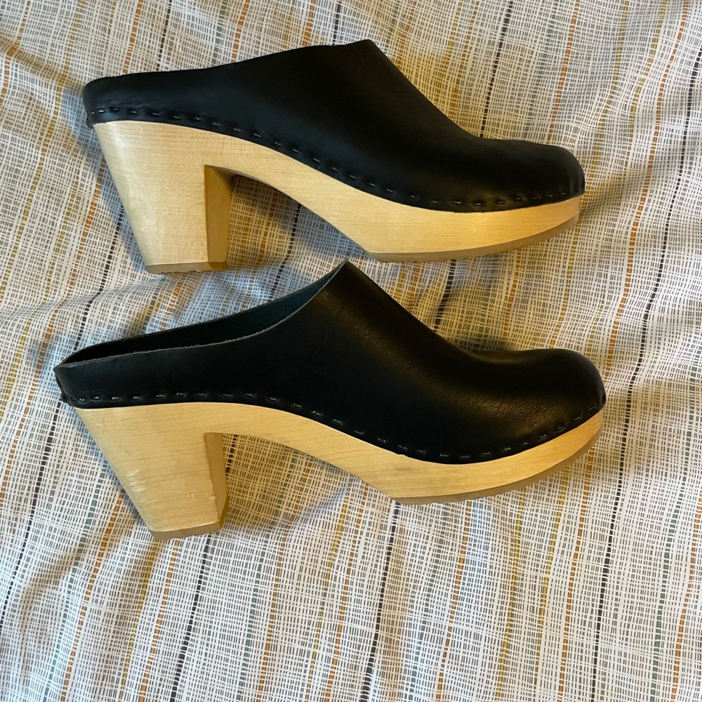 Bryr Black Leather Mule Clogs with Natural Wood Heel - Picture 6 of 10